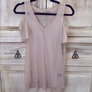 Cold shoulder light pink T-shirt